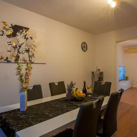 Apartman Mia With Pool1 Split Zewnętrze zdjęcie