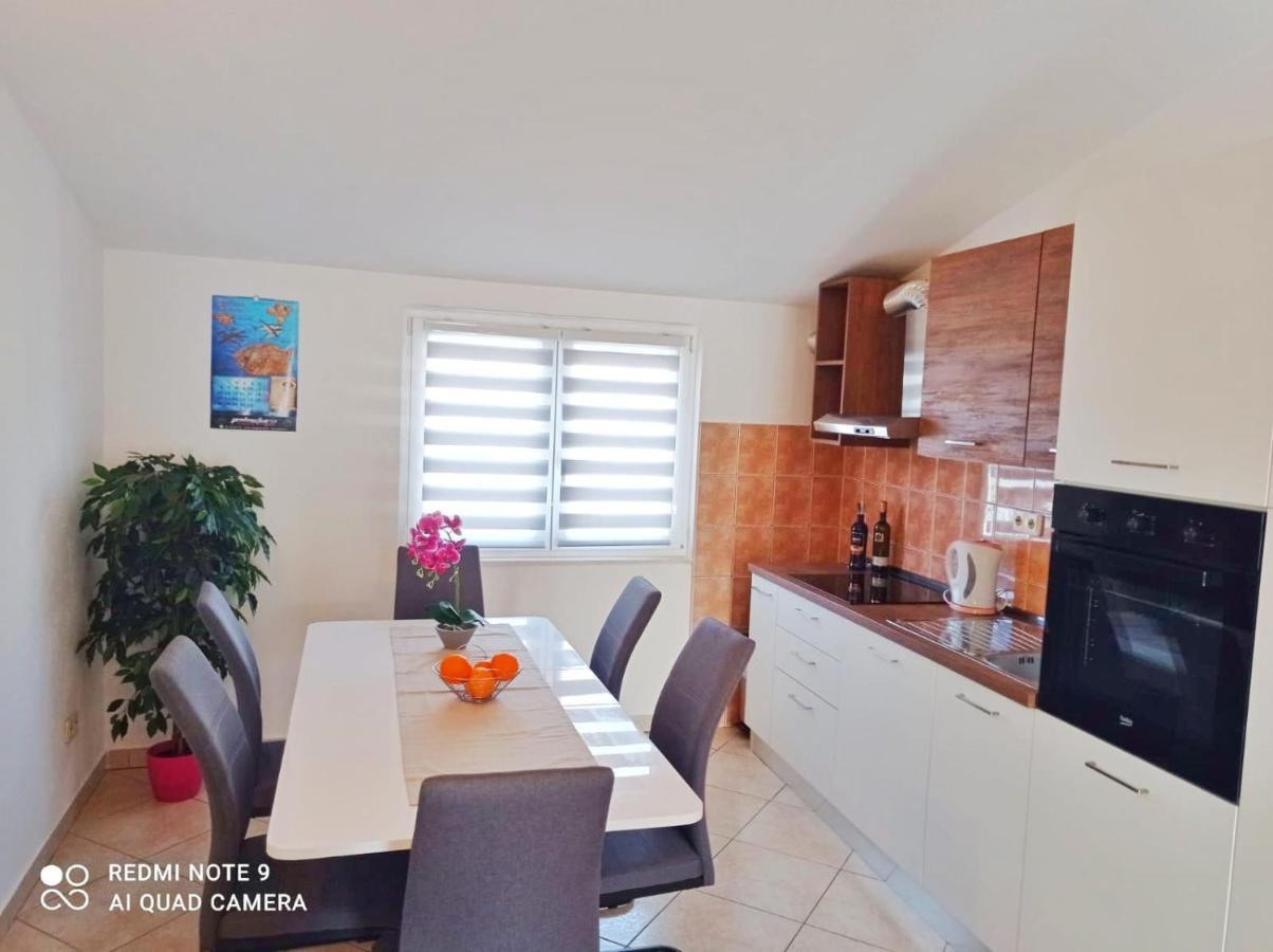 Apartman Mia With Pool1 Split Zewnętrze zdjęcie