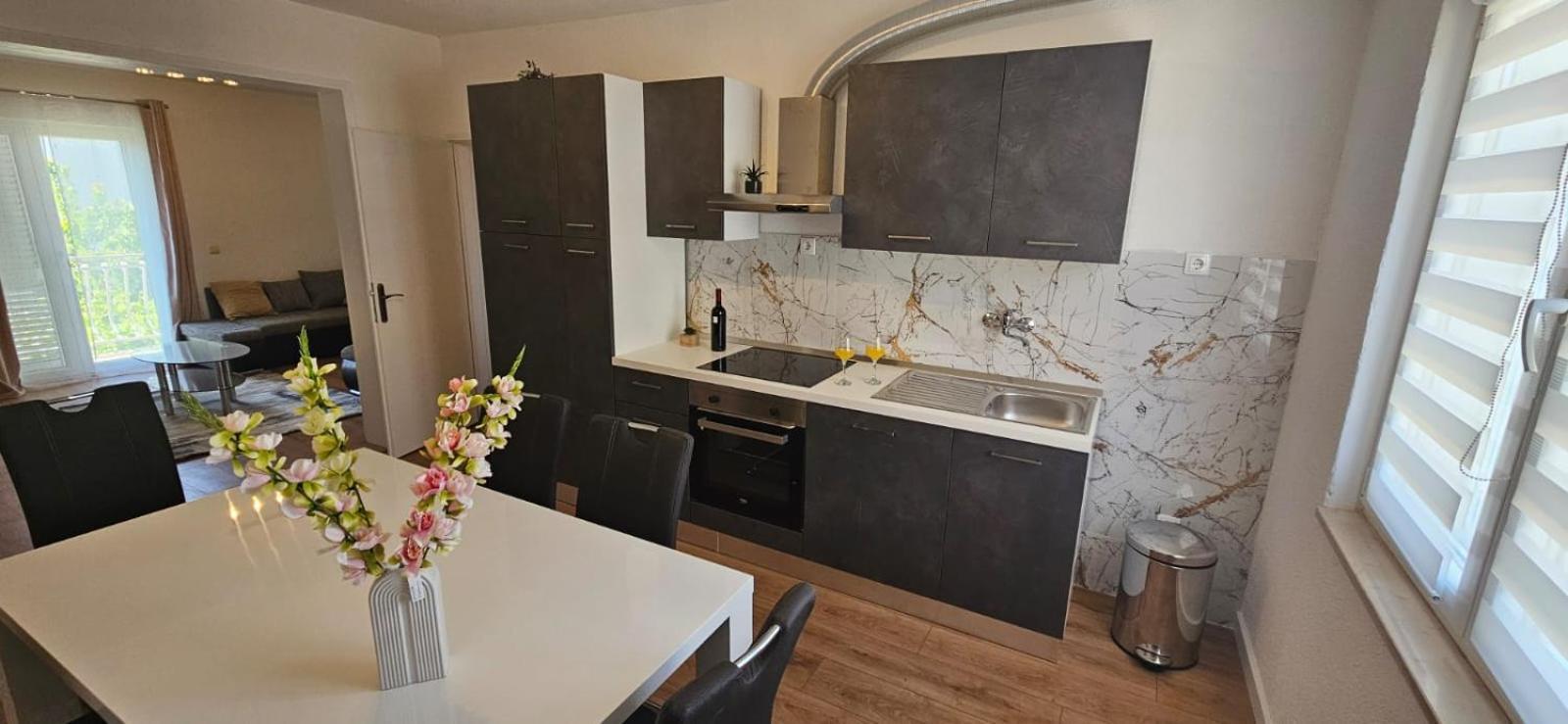 Apartman Mia With Pool1 Split Zewnętrze zdjęcie