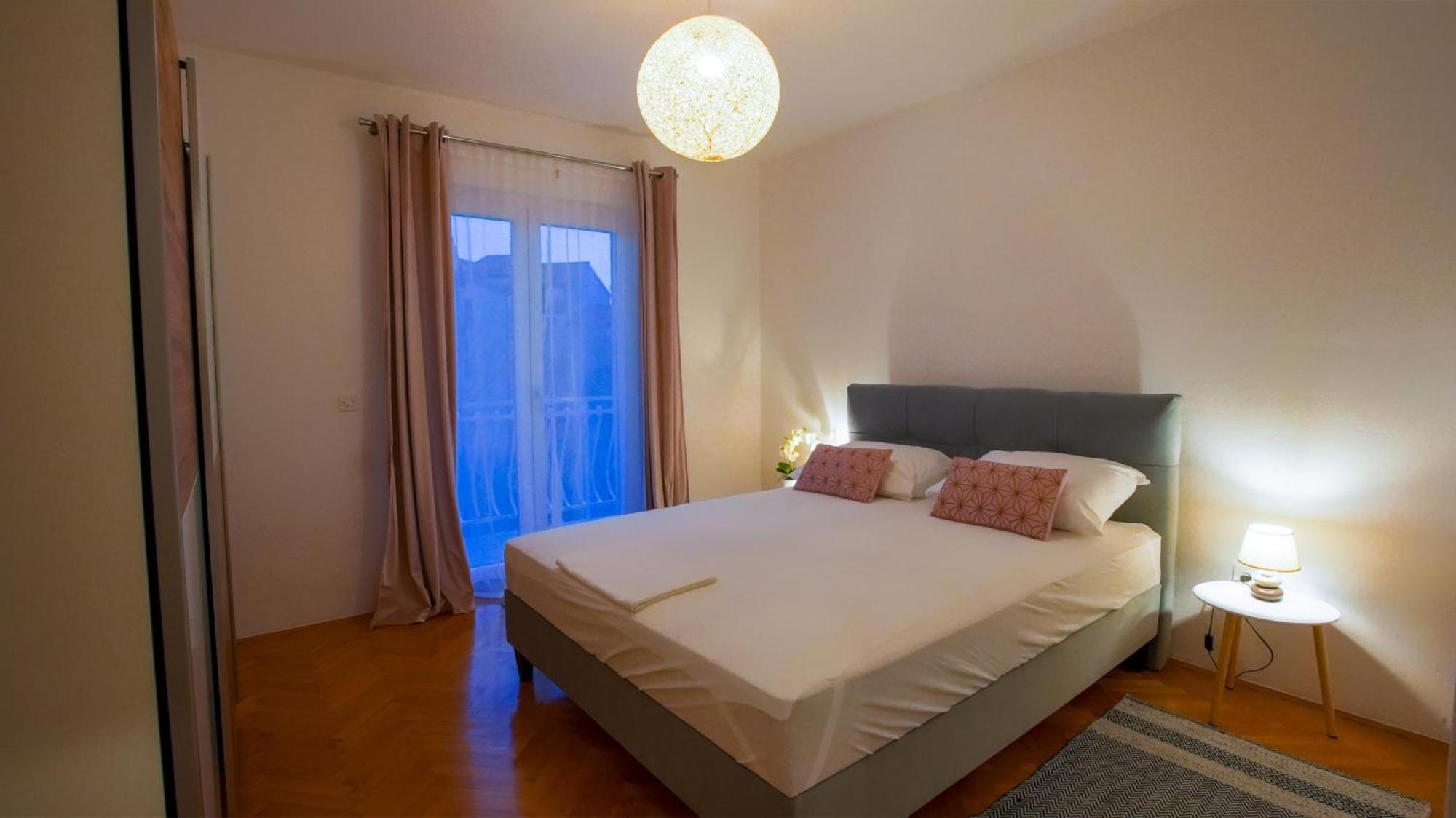 Apartman Mia With Pool1 Split Zewnętrze zdjęcie